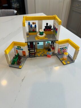 LEGO Merchandise Official Store 40574 retired